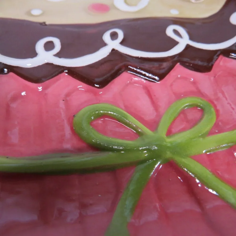 Cupcake Ceramic (1) Plate w embossed details (not food safe) 6x5